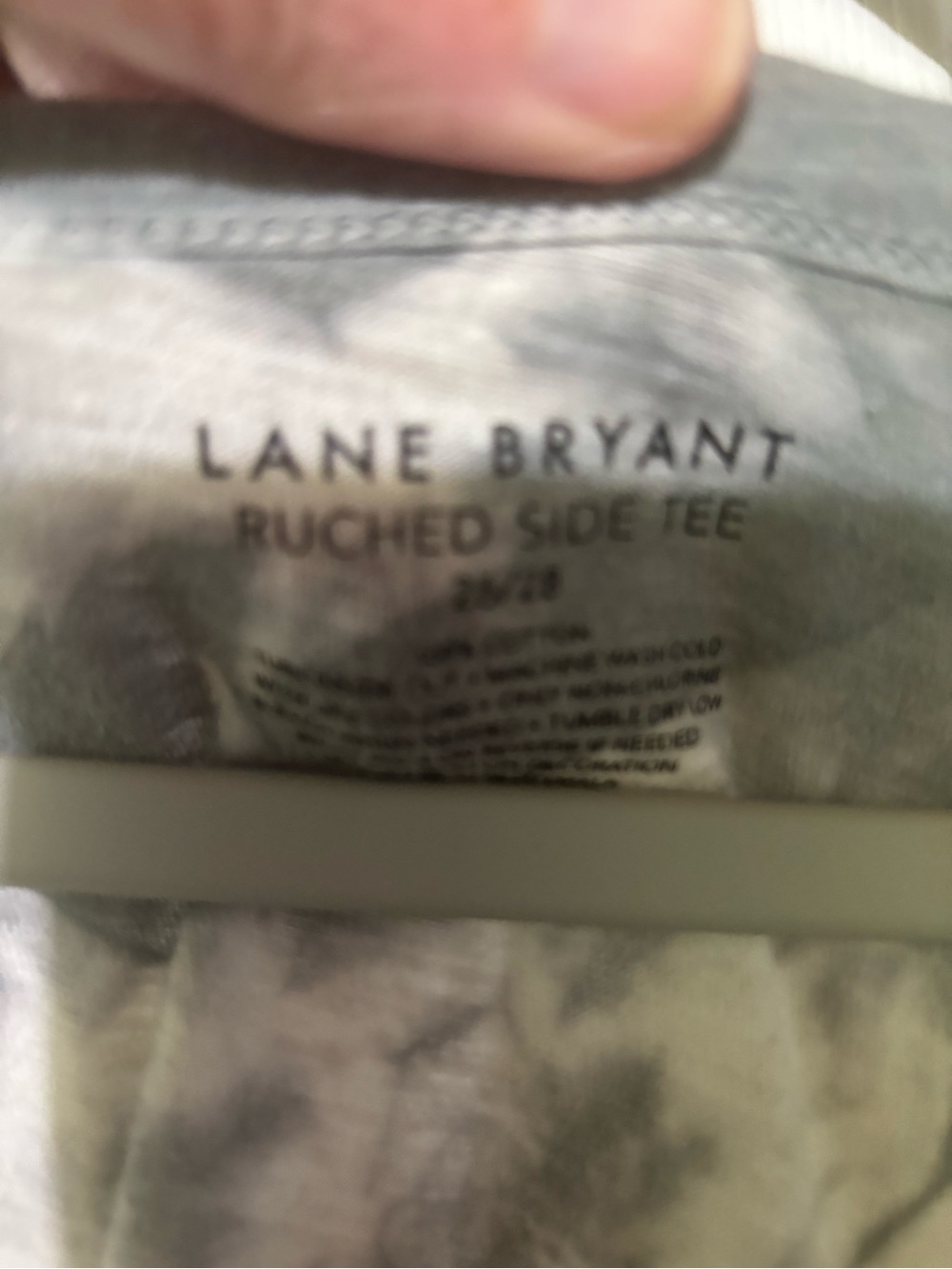 Lane Bryant Gray Tie-Dye V-Neck Short Sleeve Top - Picture 2 of 4